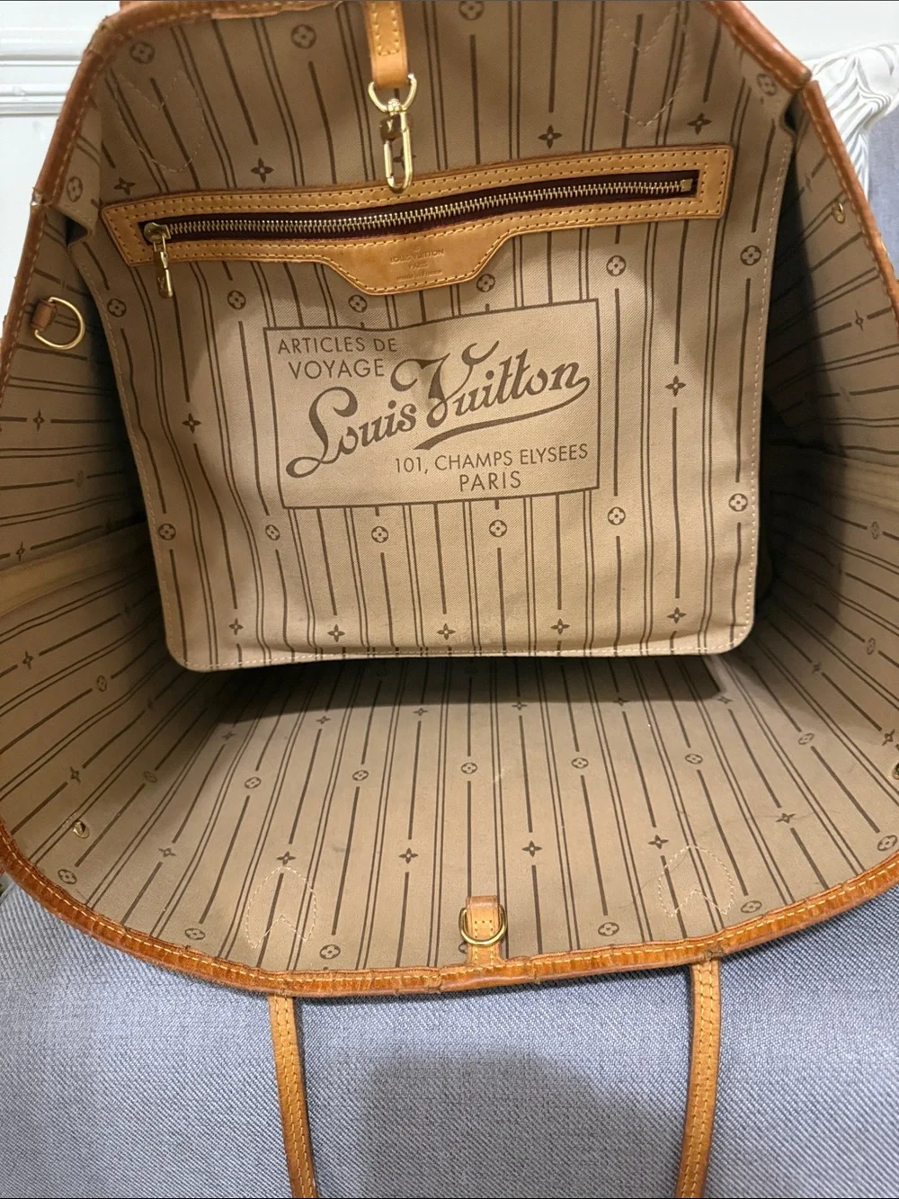 Louis Vuitton Monogram Canvas Tote with Vachetta Trim